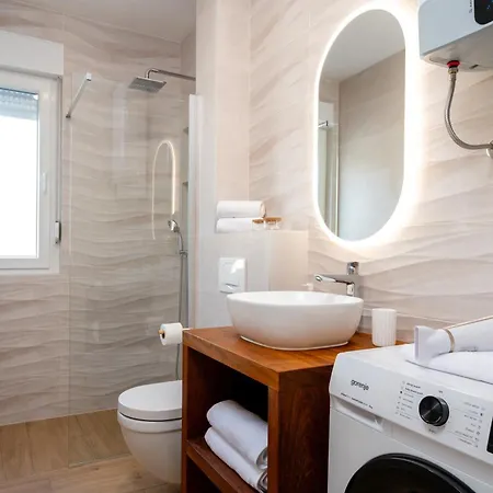 Apartmán With Parking Space - 23977 Trogir