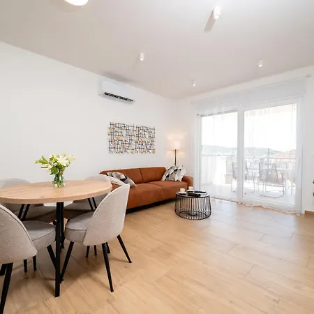 With Parking Space - 23977 * Trogir